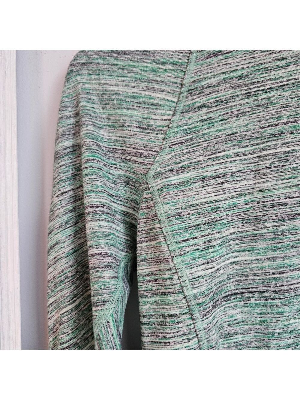 Lululemon Runderful Long Sleeve - Picture 5 of 9